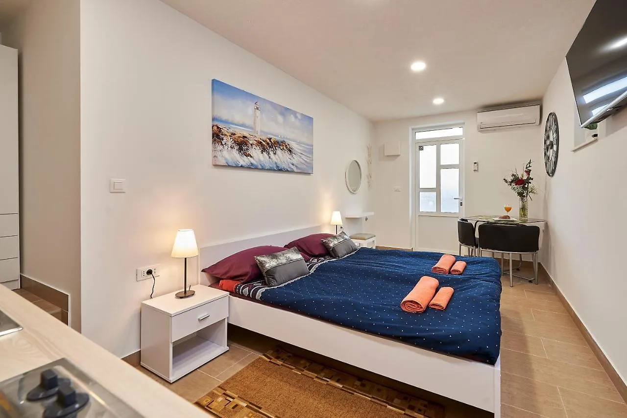 Studio Apartment Bascan Trogir Kroatien